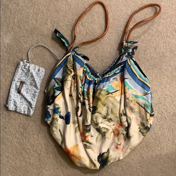 Tommy Bahama Handbags - Tommy Bahama beach bag purse tropical vacation